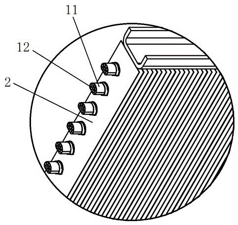 Parallel flow micro-channel condenser capable of defrosting by using heat pump