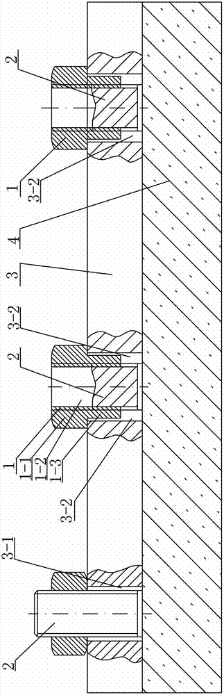 Irregular nut matched with foundation bolt for reducer and reducer fixing method