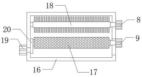 A kind of fruit cleaning and draining device