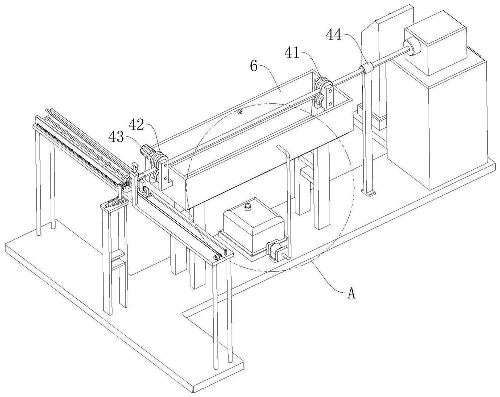 Mutually-buckled plastic hose winding equipment and a hose forming method thereof