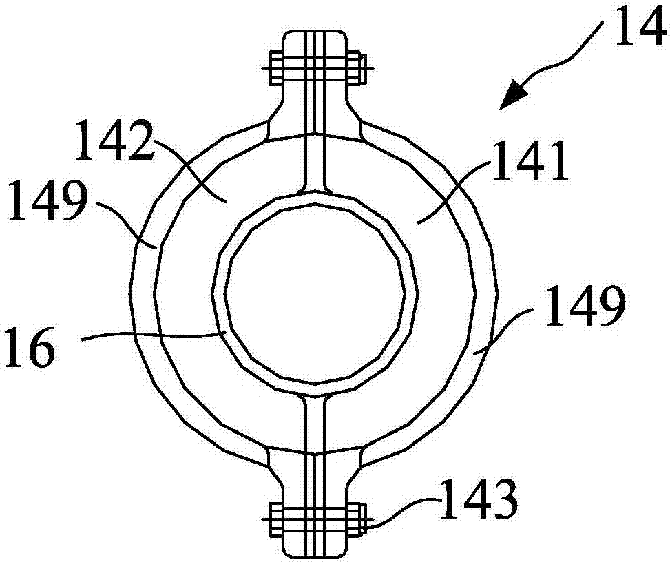 Leakage detection device and insulator leakage detection device, system and method