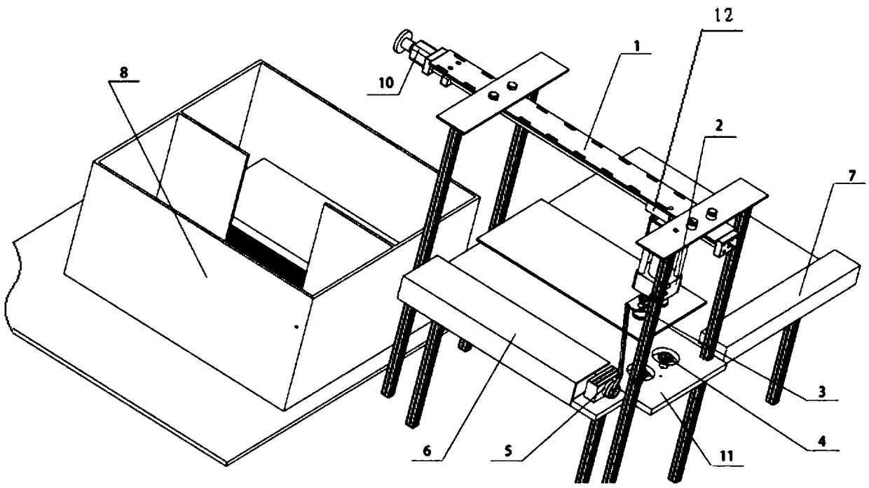 Automatic packaging device and method for spindles