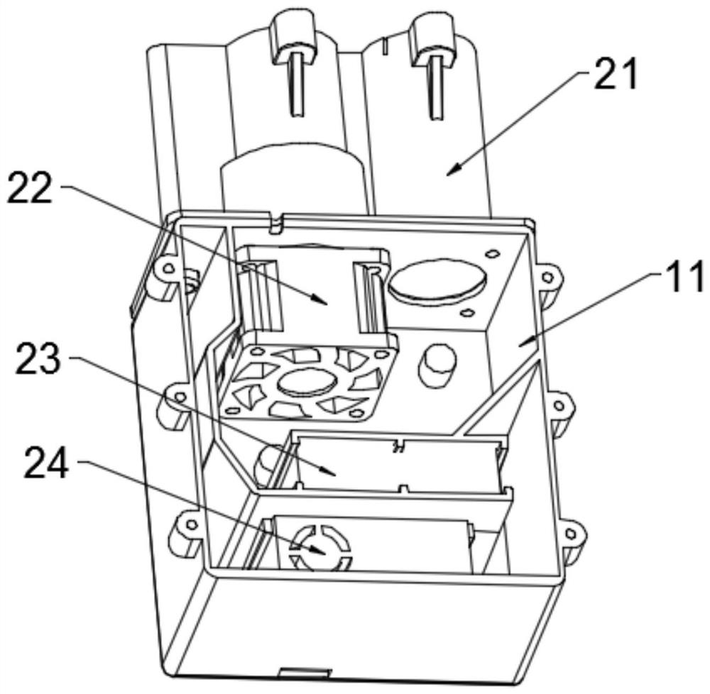 Air-breathing smoke-sensing fire detection device and method