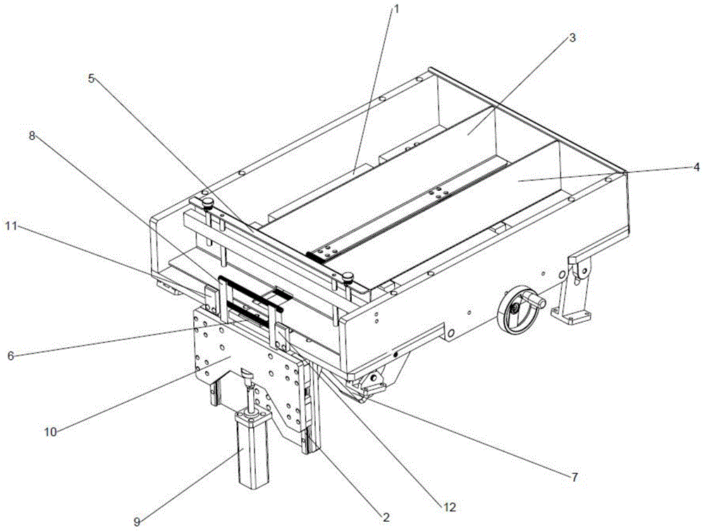 Automatic managing machine for managing straight rubber pipes