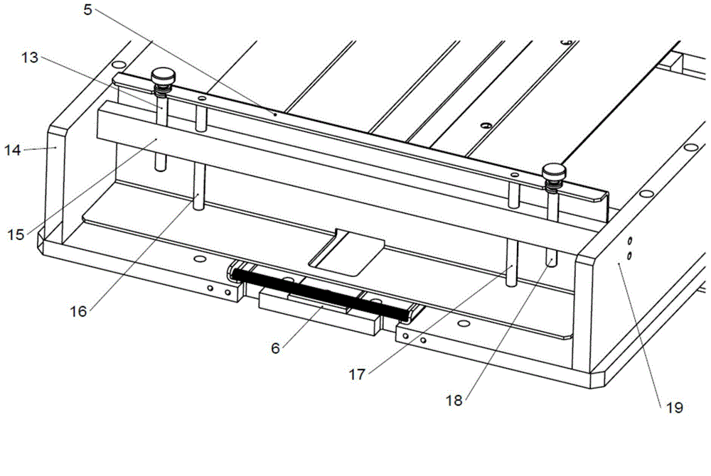 Automatic managing machine for managing straight rubber pipes