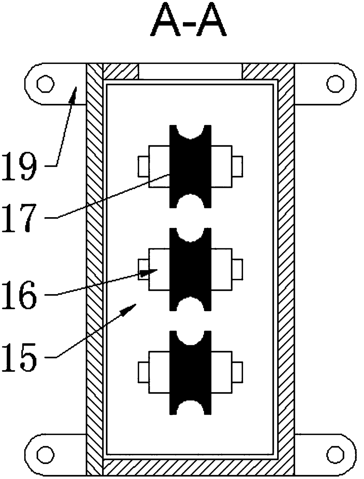 Wire harness conveying device