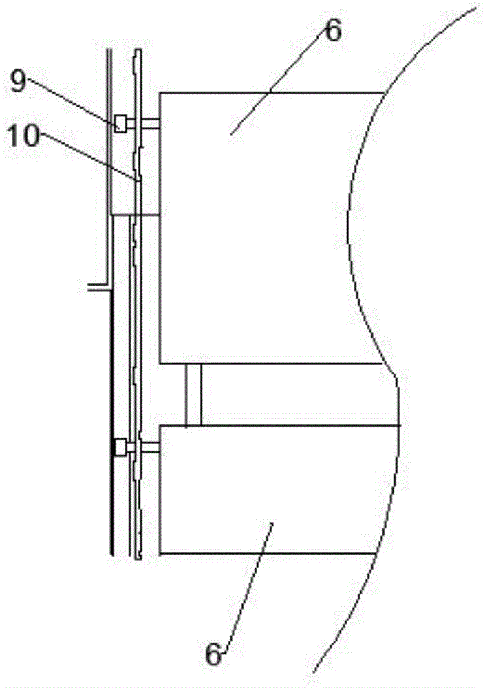 Fireproof door and fireproof door plate used by same