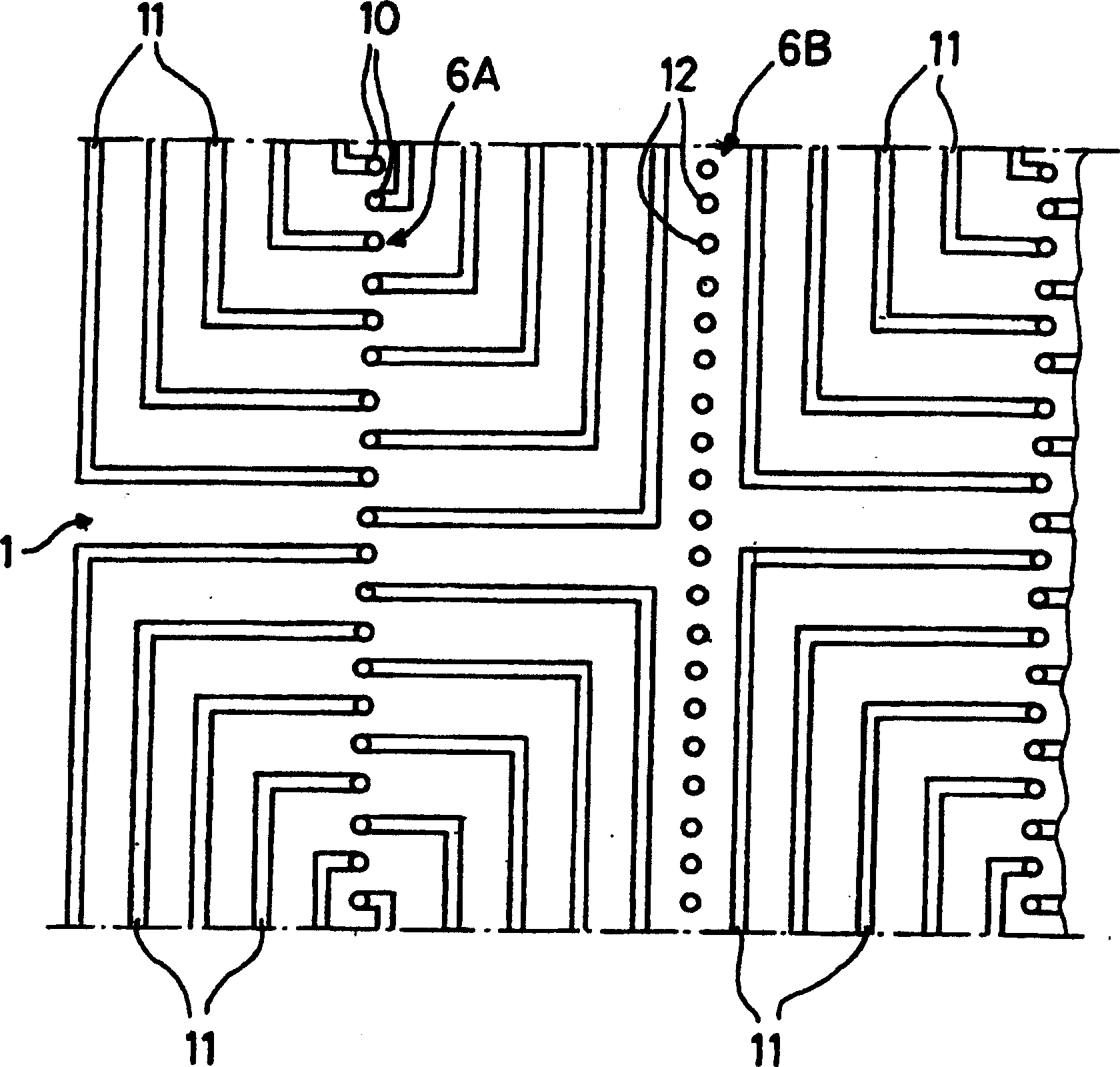 Fluidized bed boiler furnace comprising two hearths separated by an inside leg area