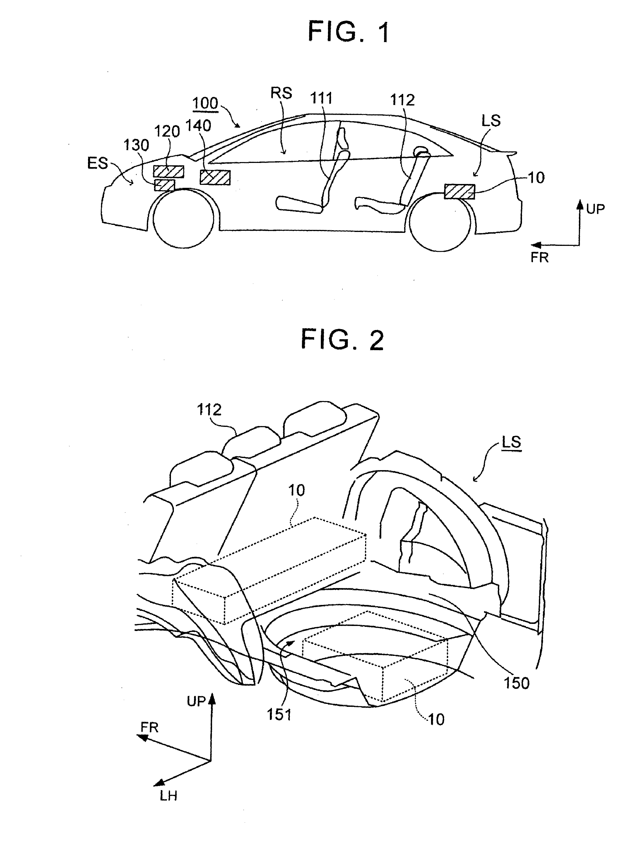 Vehicle comprising an electrical storage device cooled by a fan