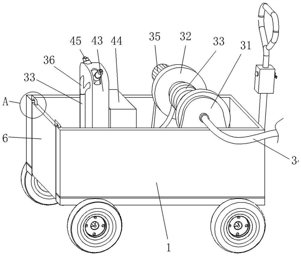 Uniform irrigation device for large-area crops