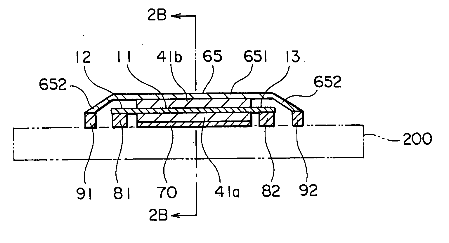 Surface mount type capacitor capable of sufficiently preventing electromagnetic wave noise propagation