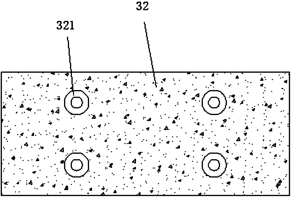 Dead weight type compaction device for road repairing of municipal construction