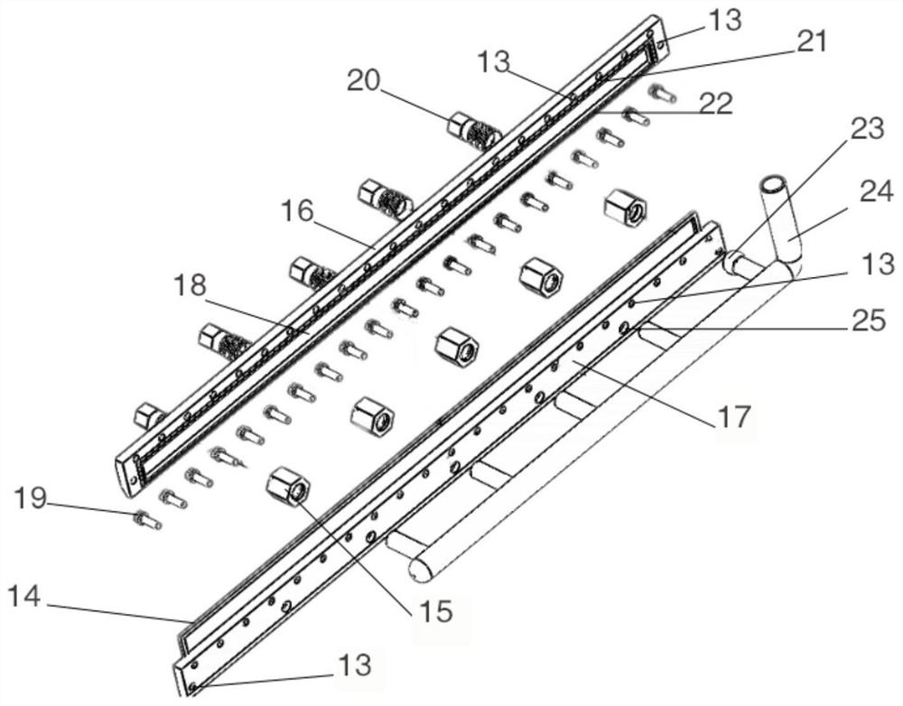 Air-water cutter online device for cleaning belt conveyor, application and method for cleaning belt conveyor