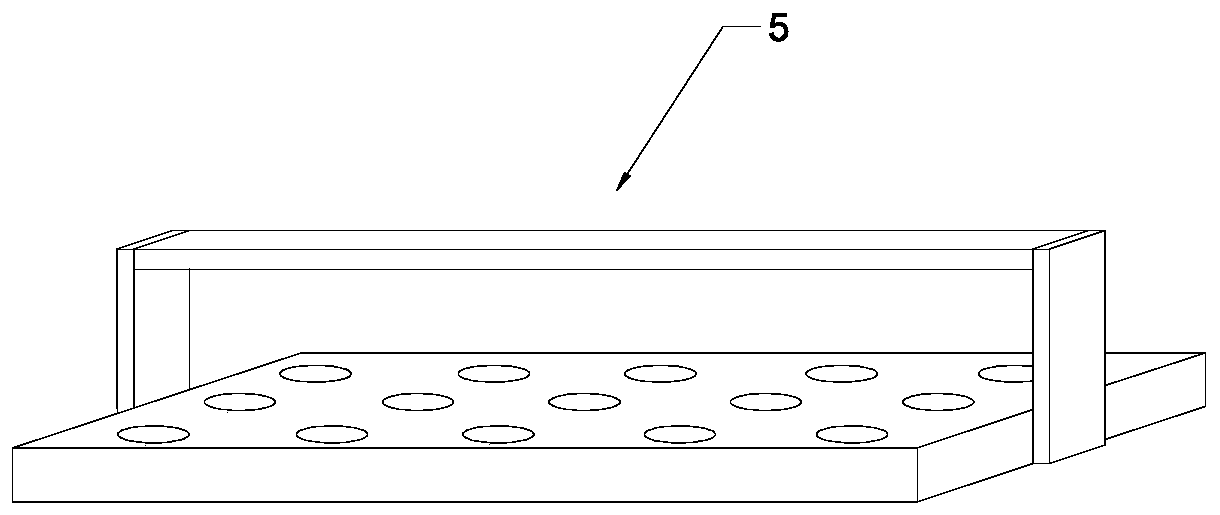 Construction waste crushing device