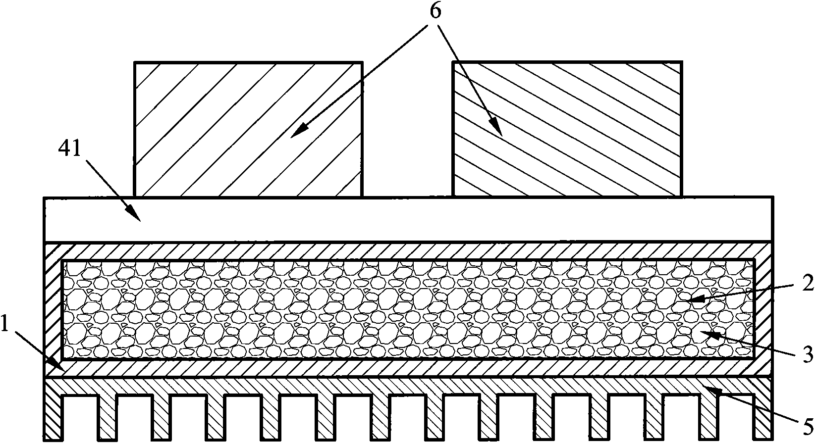 Phase-change temperature control device integrating heat pipe and foam metal core body