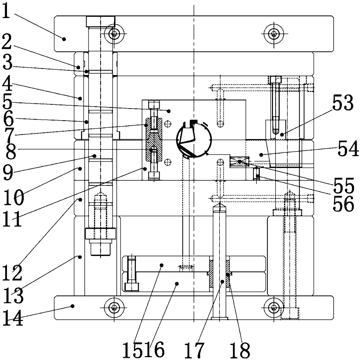 Porous plastic product and manufacturing method thereof