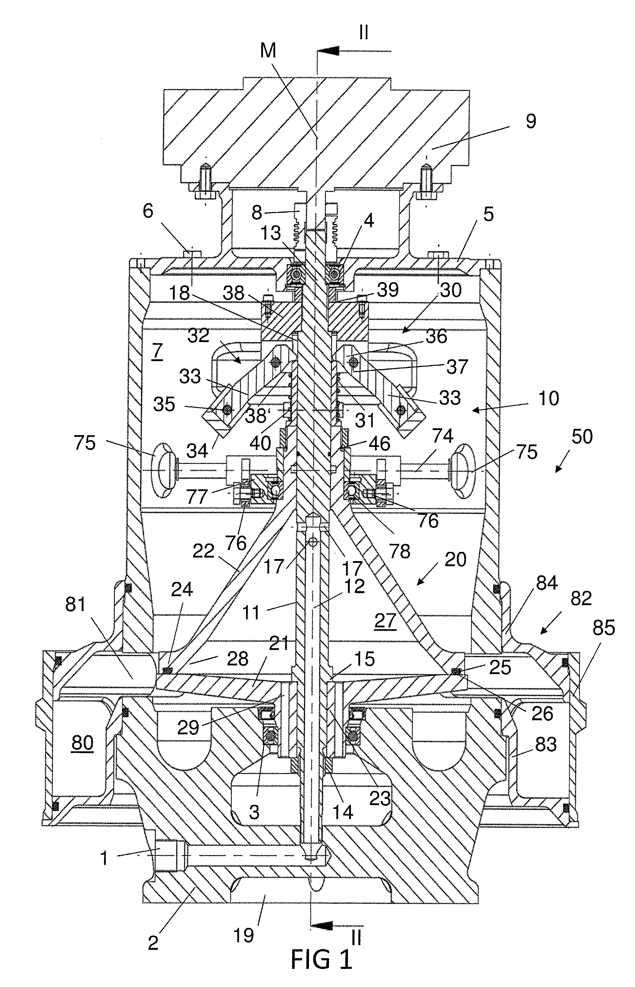 Centrifuge for separating solid matter from a liquid and centrifuge rotor for the same