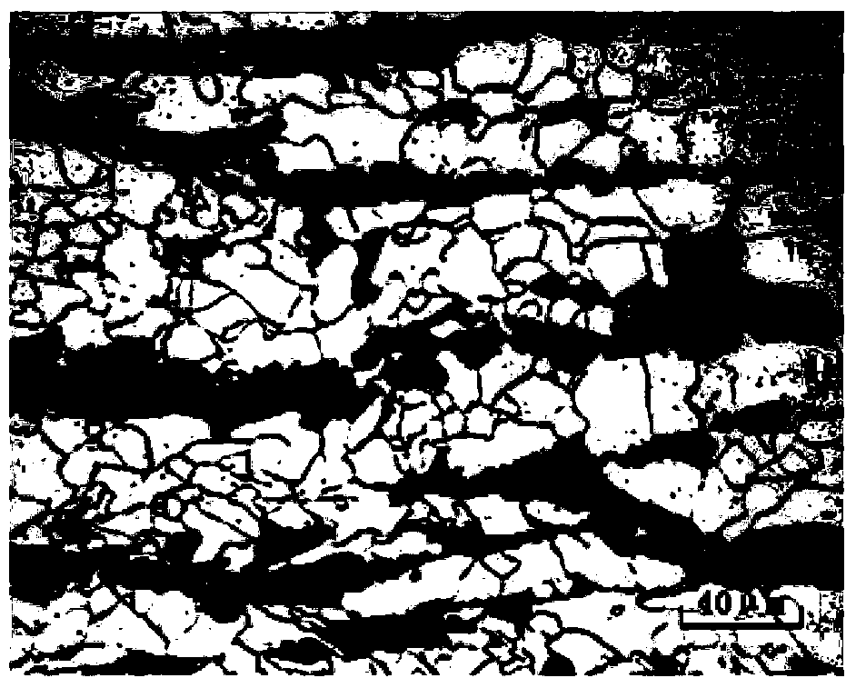 Thick-gauge steel plate with excellent low-temperature aging performance, and manufacturing method thereof