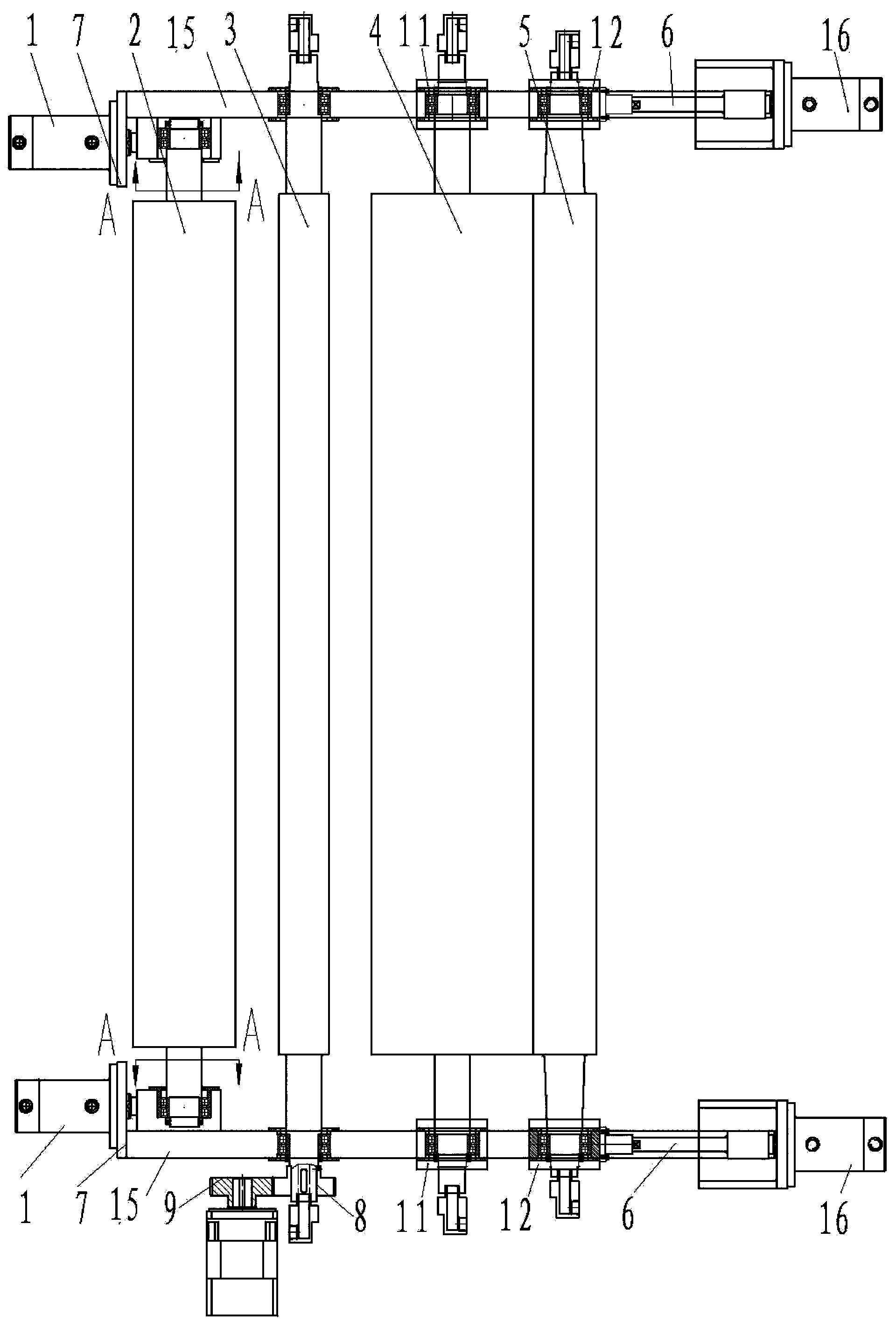 Embossing device of large-width wallpaper device