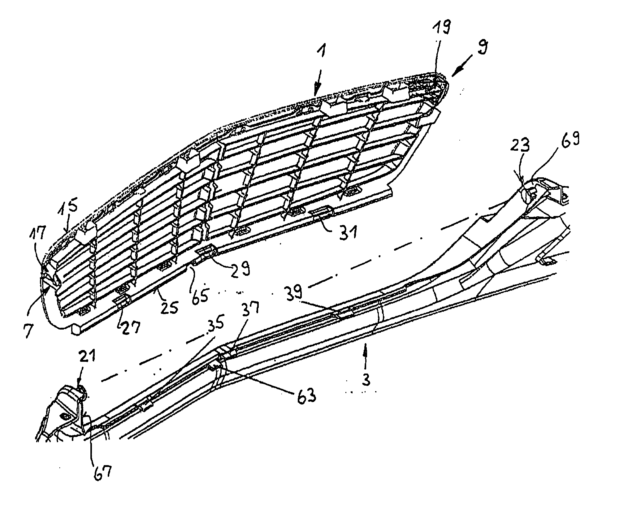 Mounting for a radiator casing in a motor vehicle