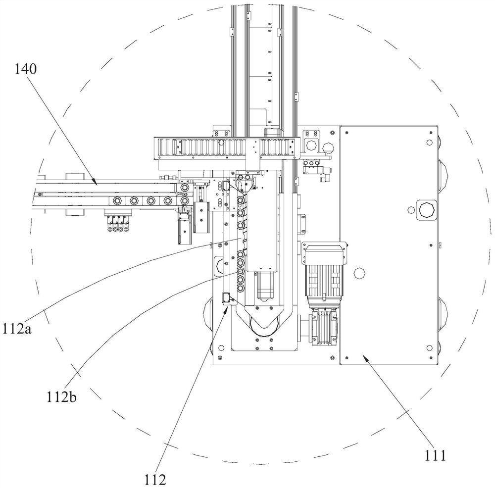 Cell conveying device and cell transfer system