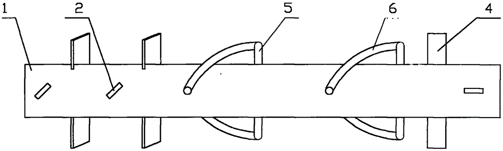 Corn threshing roller set and corn threshing machine