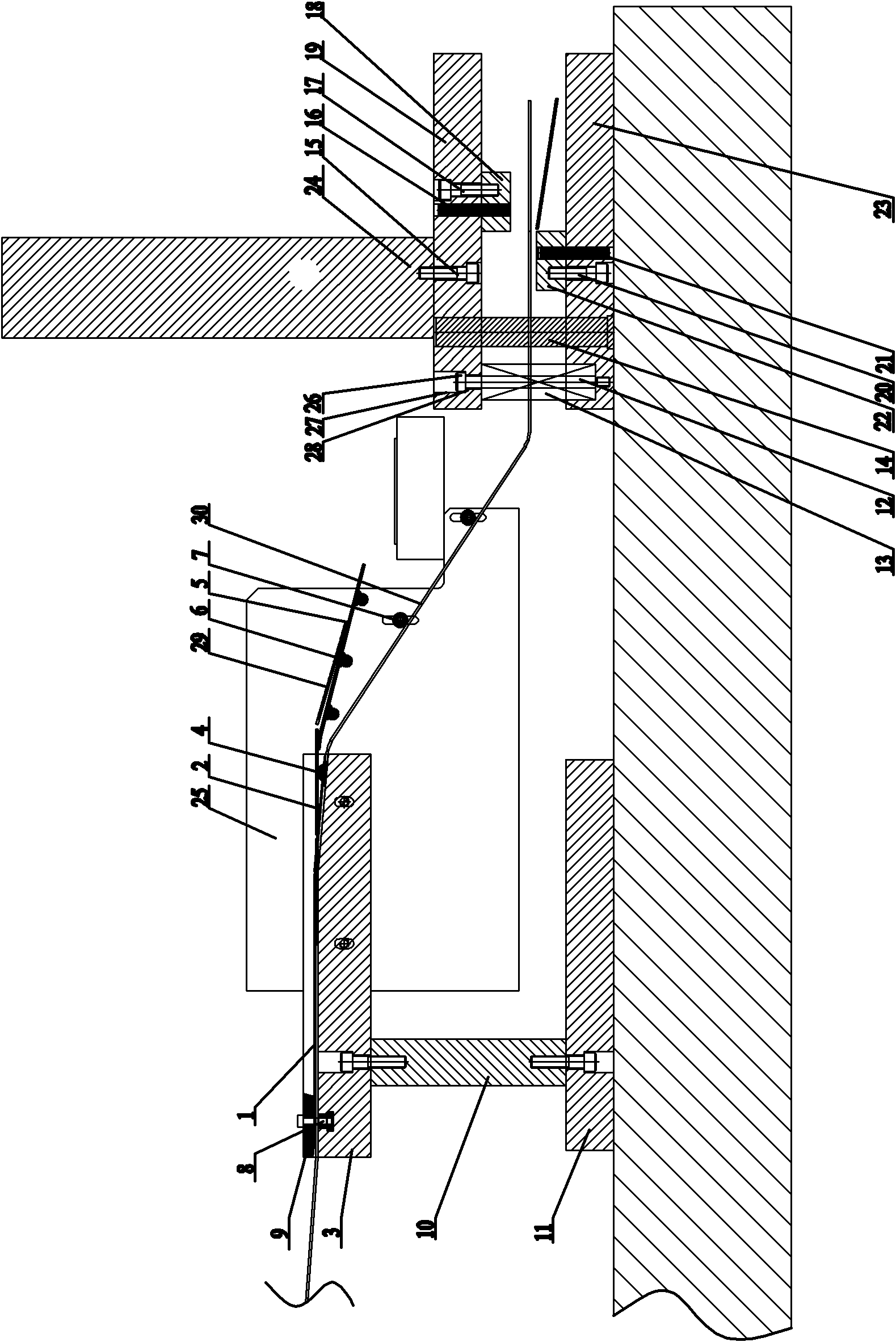 Automatic discharging device for cold stamping composite die