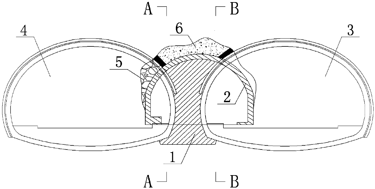 Middle separation wall top original lining cavity backfilling construction method when single-hole tunnel is changed into multiple arches