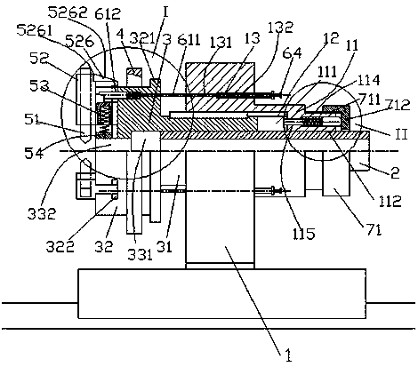 A slender threaded shaft turning device for convenient initial cutting