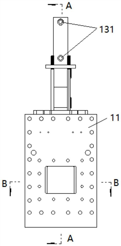 Hydraulic valve and raw material conveying device and method for organic solid waste pyrolysis