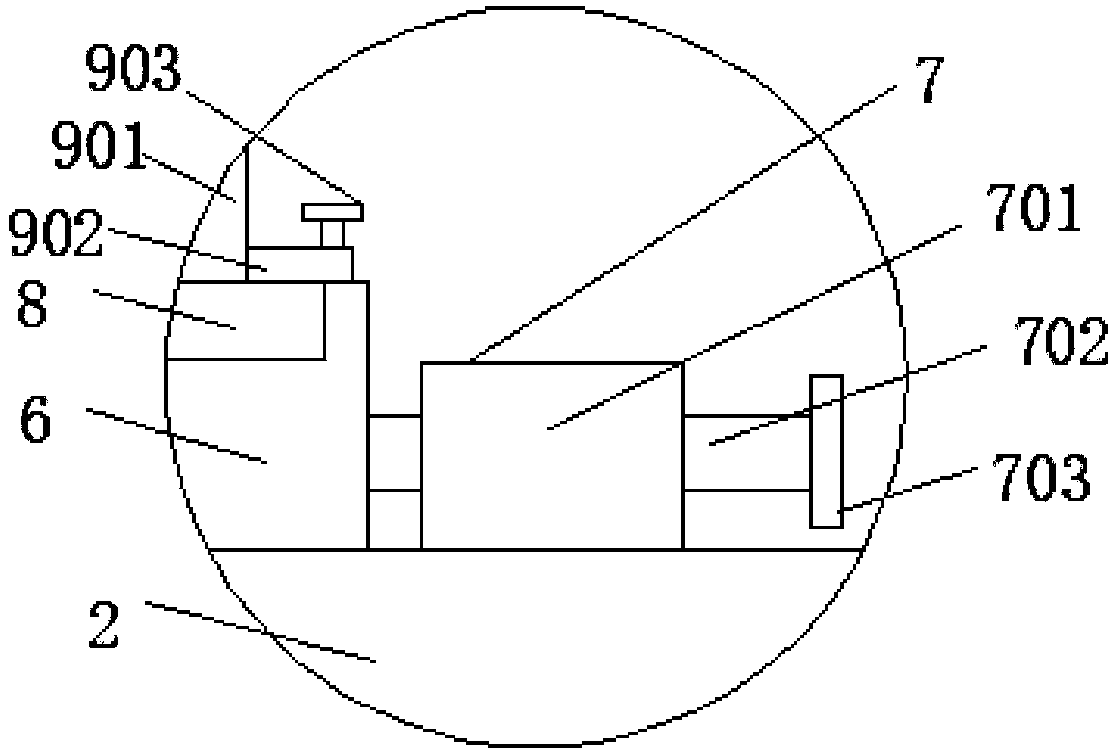 Feed strain fermentation tank with balancing and stirring devices