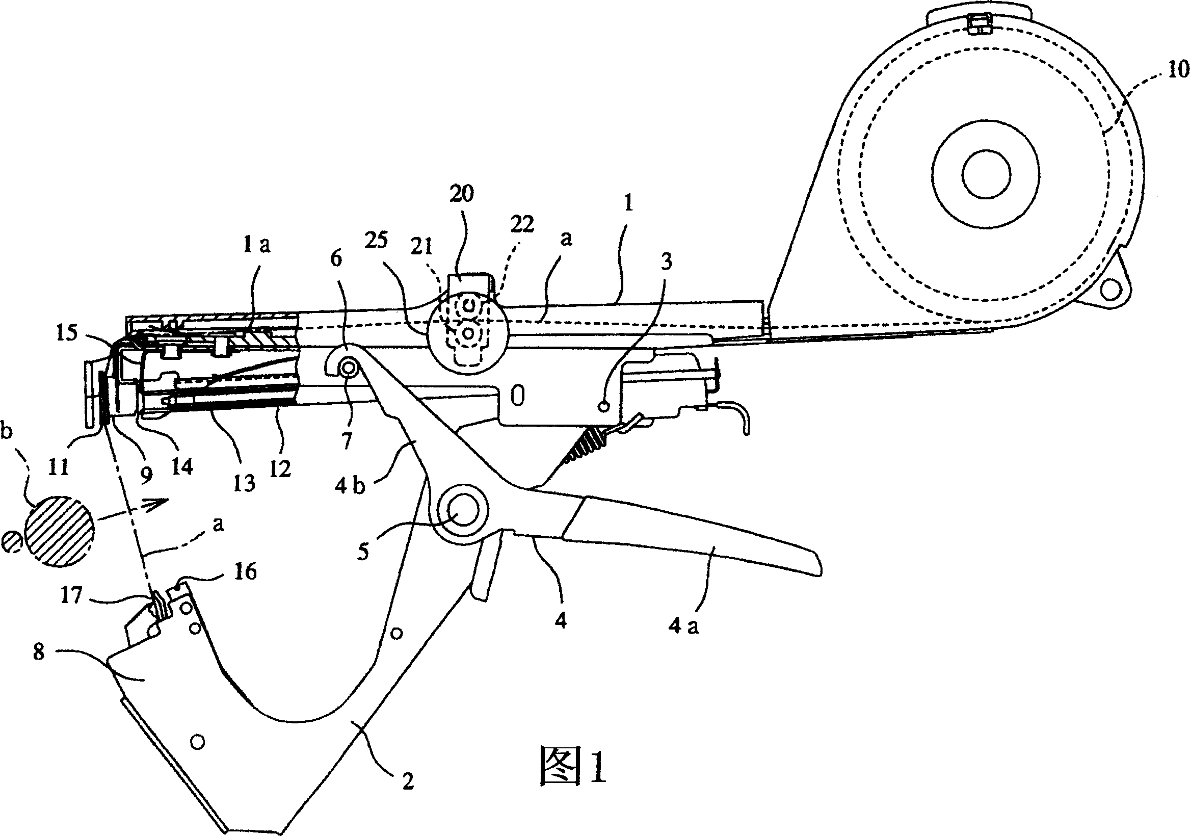 Binding belt relaxation return mechanism in binding machine for gradening