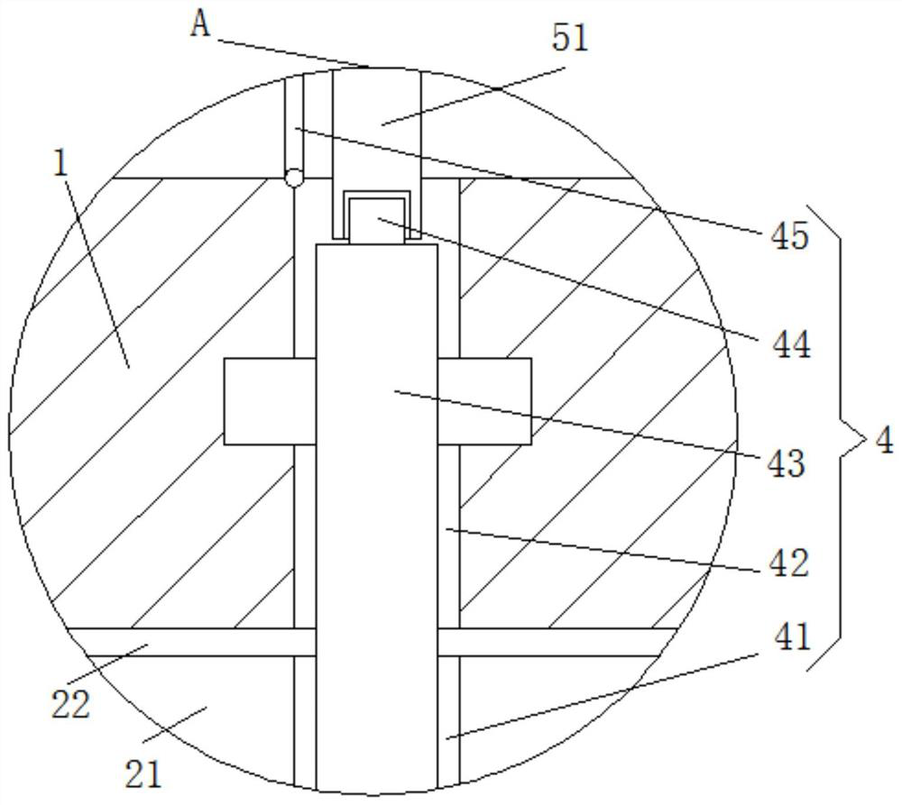 Dining table fixing device for ocean passenger ship