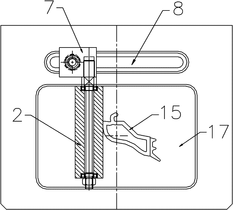 Curve adjusting device used in plastic profile production