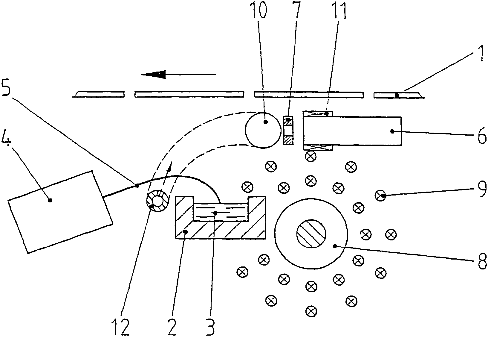 Device for plasma-activated vapor coating of large surfaces