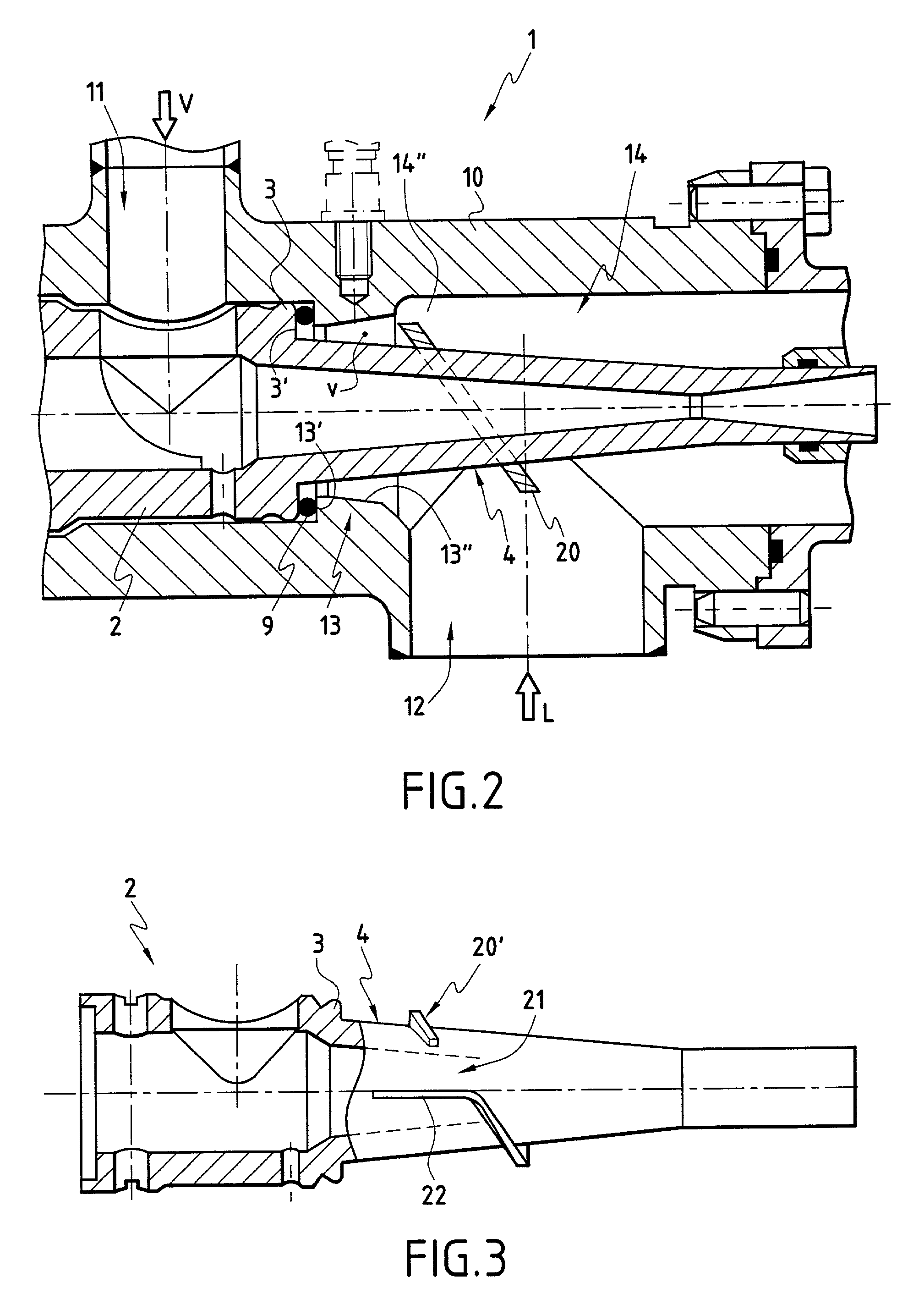 Vapor -liquid ejector with a removable nozzle