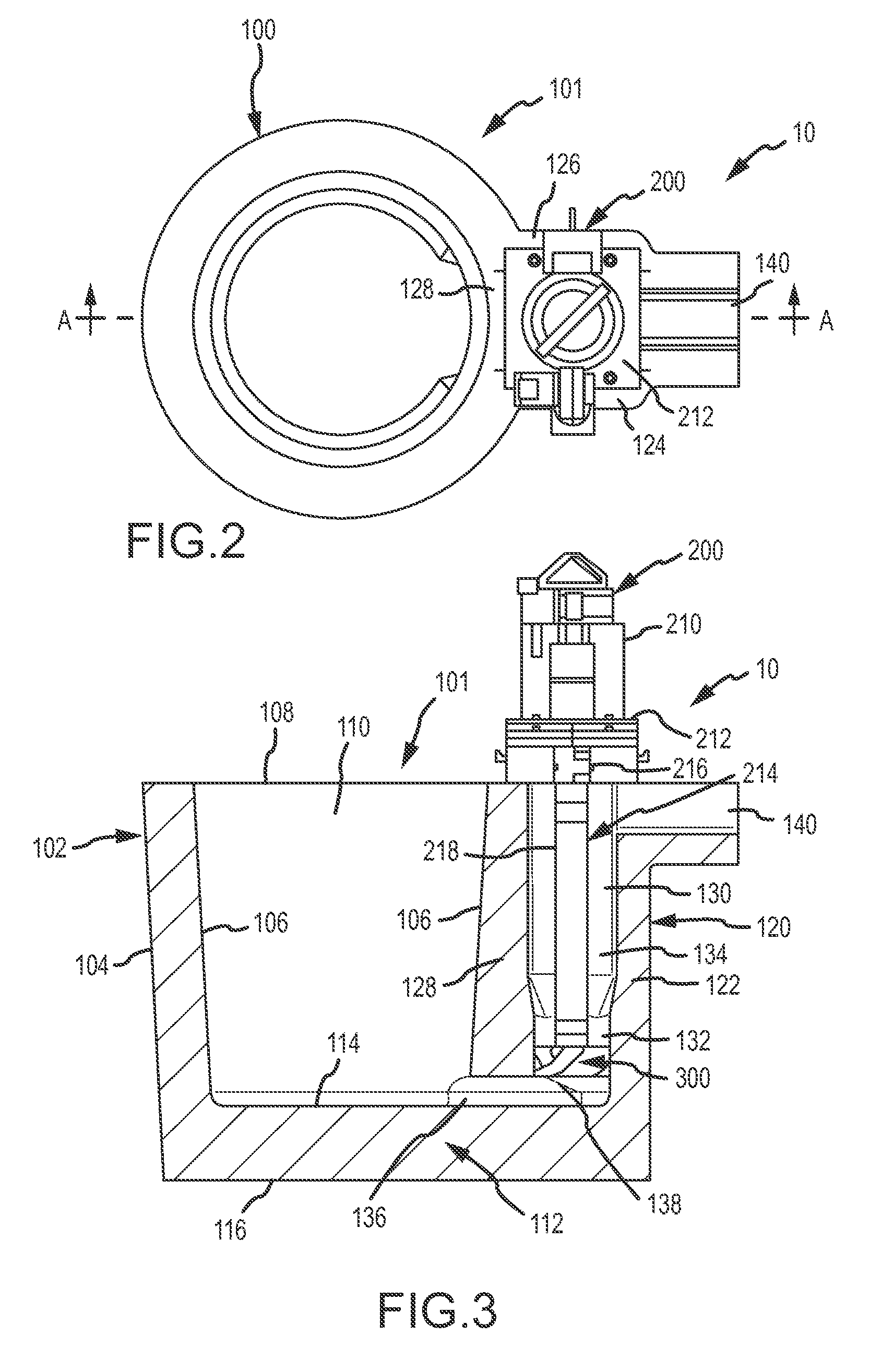 Ladle with transfer conduit