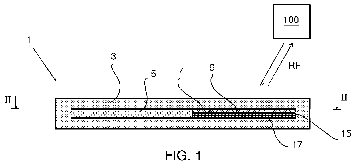 Device for detecting strains and transmitting detected data