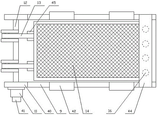 Sand screening device with automatic feeding and discharging functions