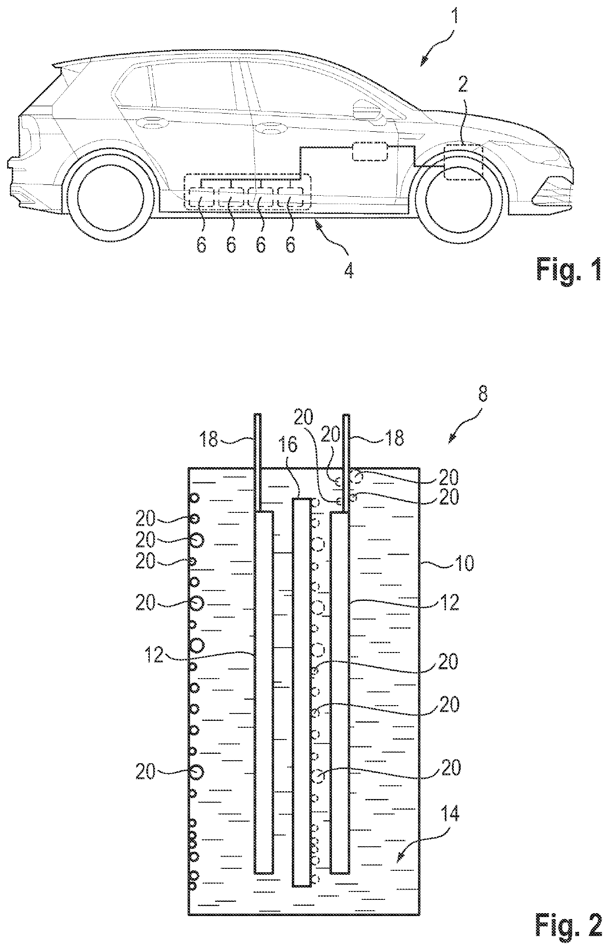 Energy accumulator and motor vehicle