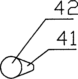 Flanging arrangement for wall hole of thin metal pipe