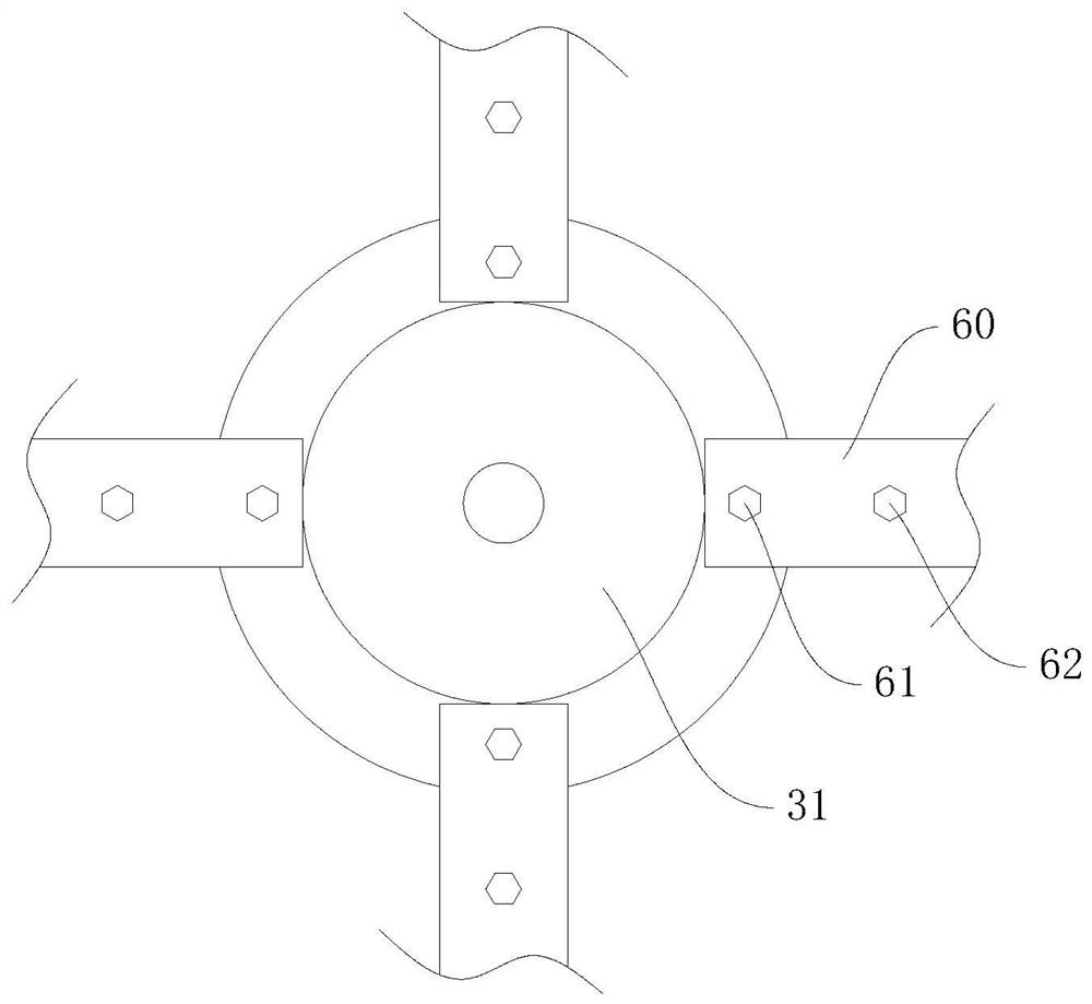 Installation method of adaptive windproof communication base station