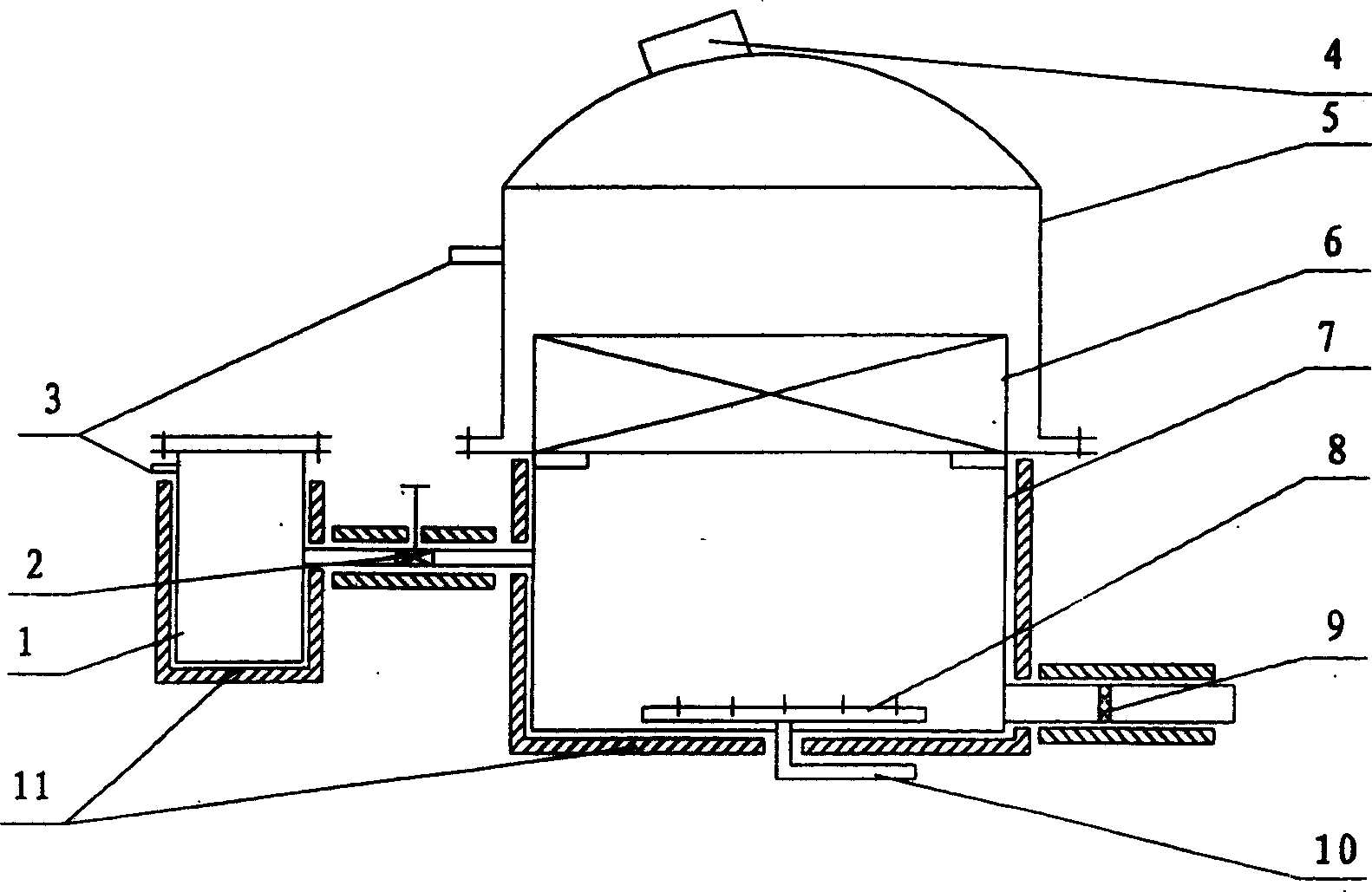 Method for removing sodium from coarse lithium by gas agitation under condition of vacuum, distillation at moderate temperature