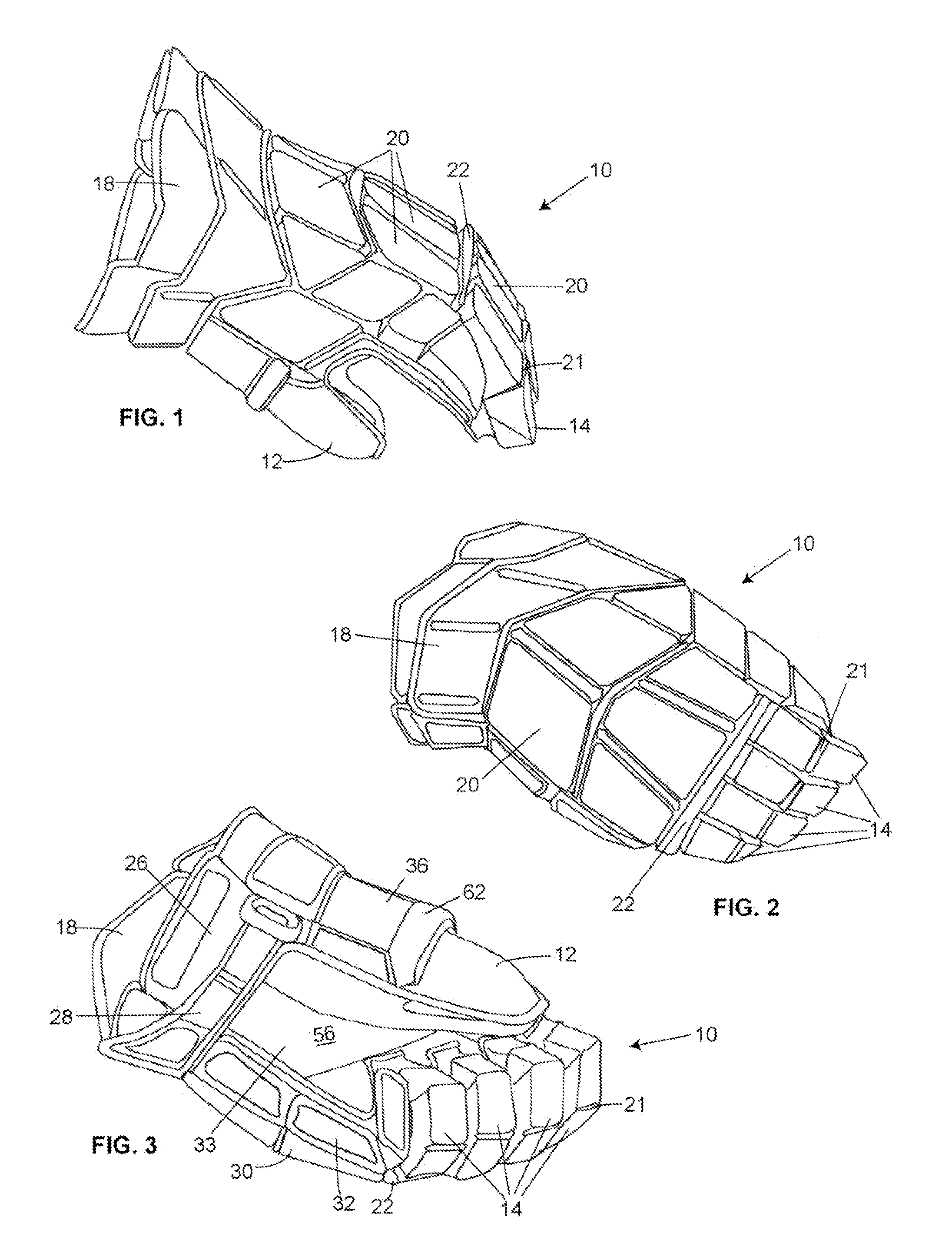 Protective glove for hockey and similar sports