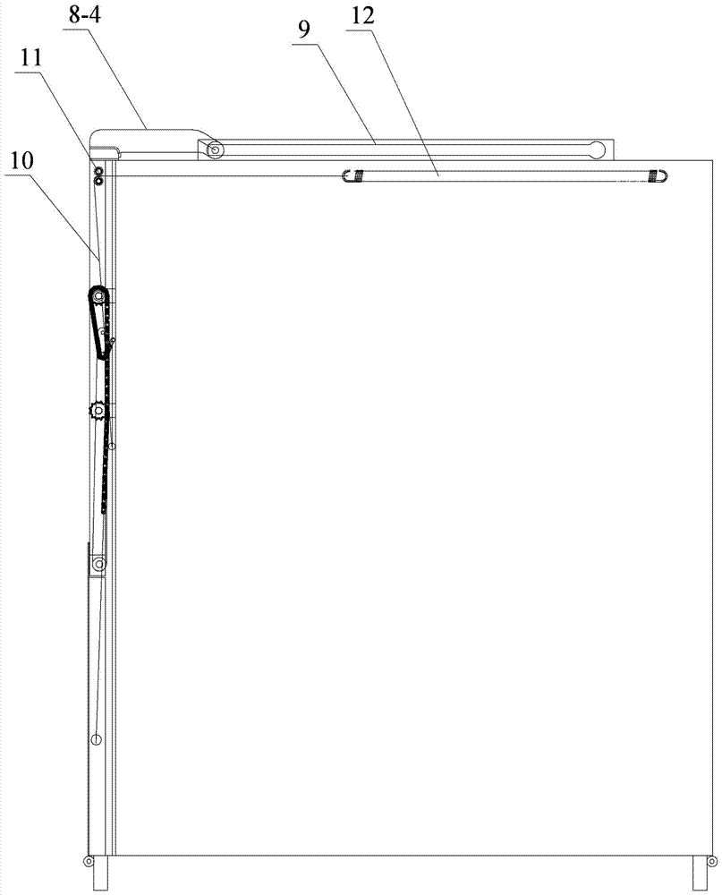 Door opening mechanism suitable for carriage side door