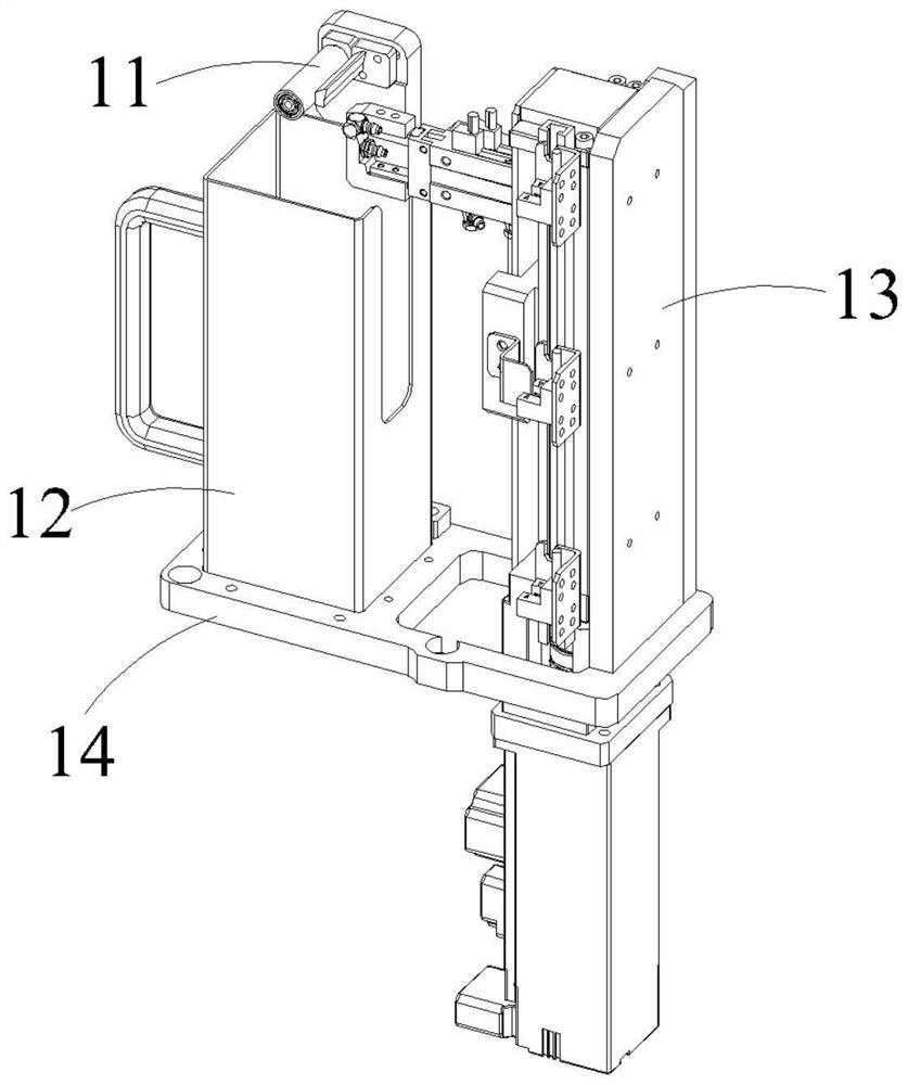 Material pulling type film tearing mechanism