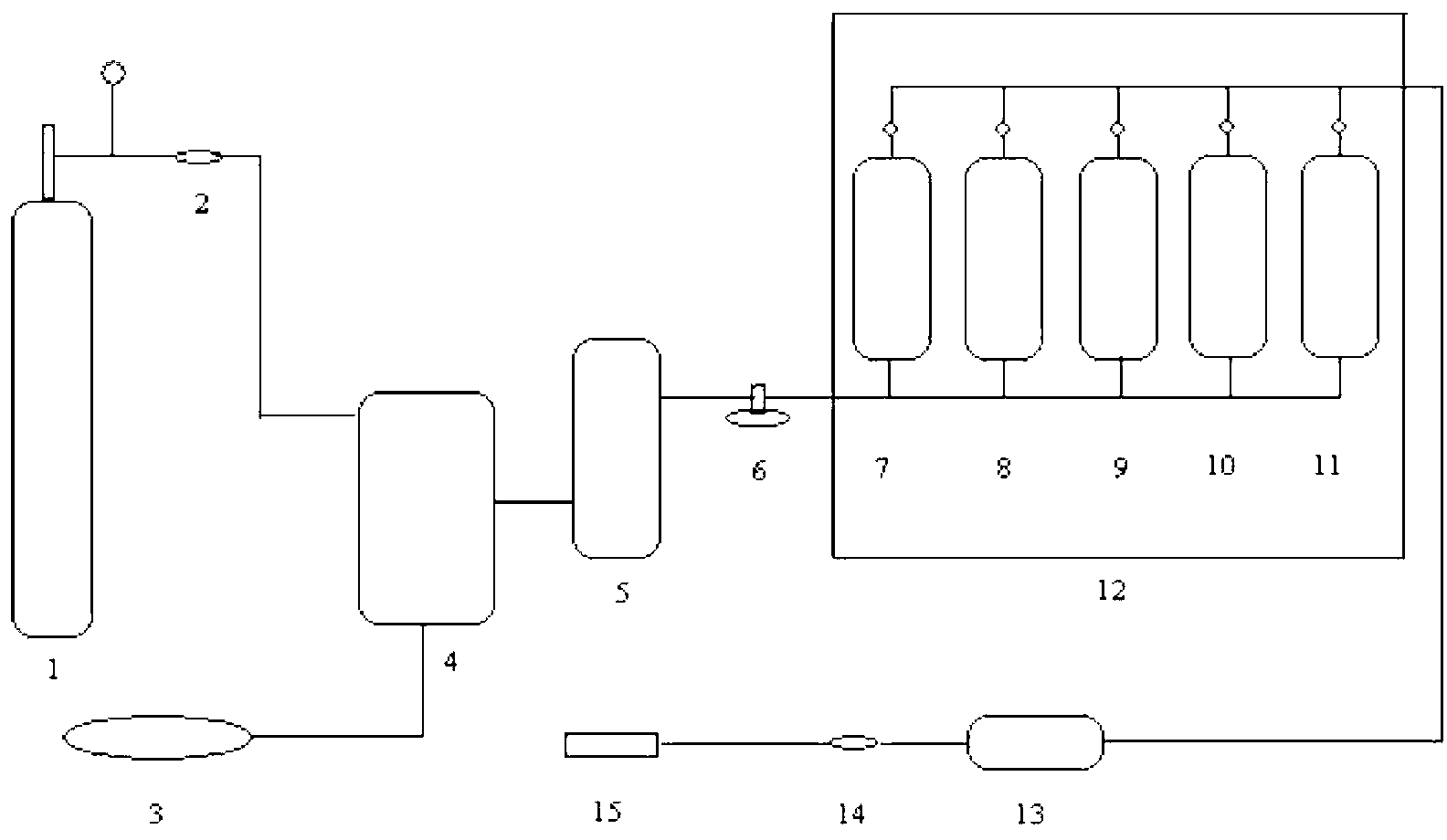 Device and method for fixing carbon dioxide by utilizing biomineralization of spirulina platensis in seawater system