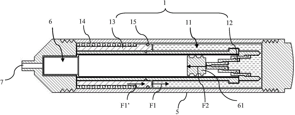 Transmission device-equipped portable fluid infusion equipment and manufacturing method thereof