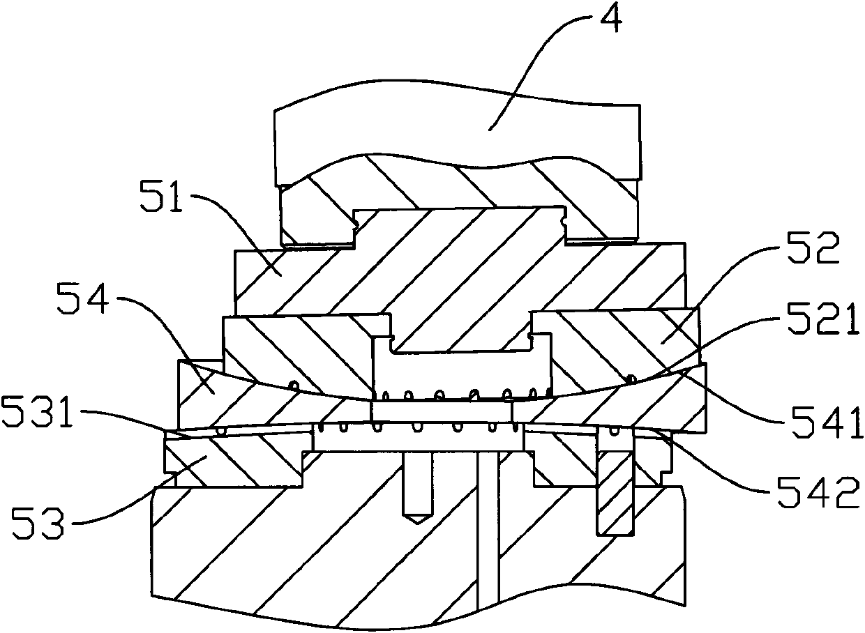 Eccentric sleeve mechanism for cone crusher