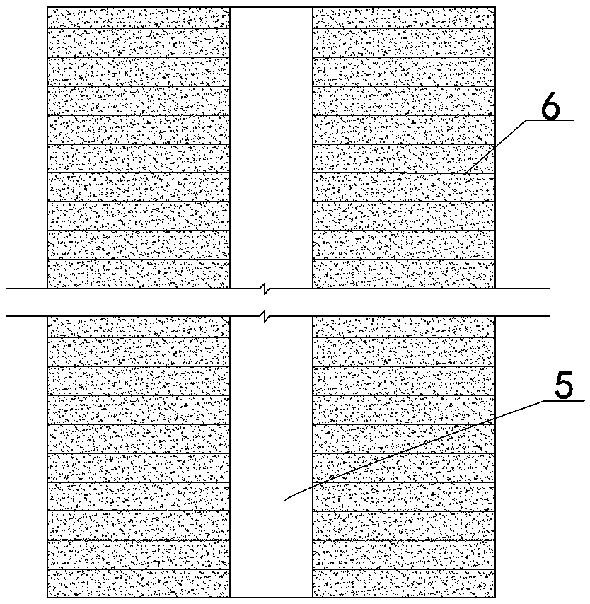 A construction method for sealing water at the bottom of a station and a structure for sealing water at the bottom of the station